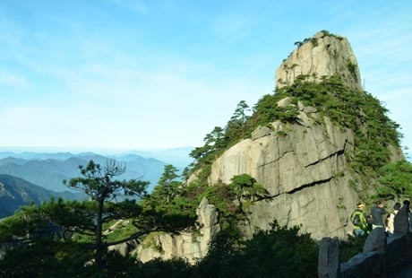 南昌到黄山高铁3日游天天发团，登黄山天下无山